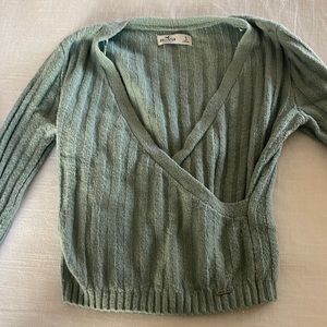 Super cute and soft holister sweater